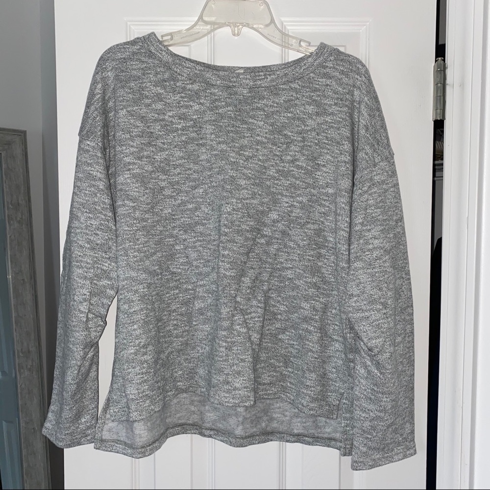 Grey crewneck